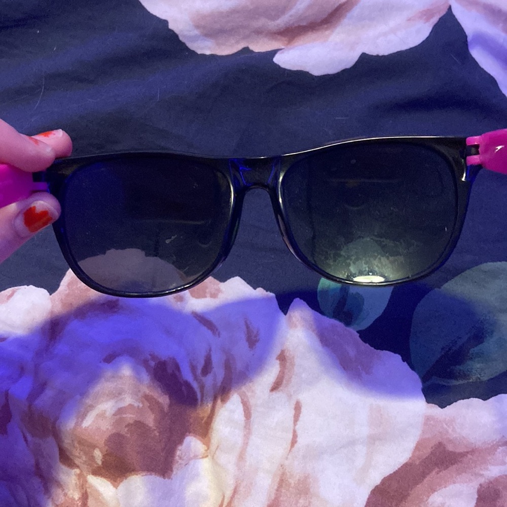 3 pack, sun blocking sunglasses